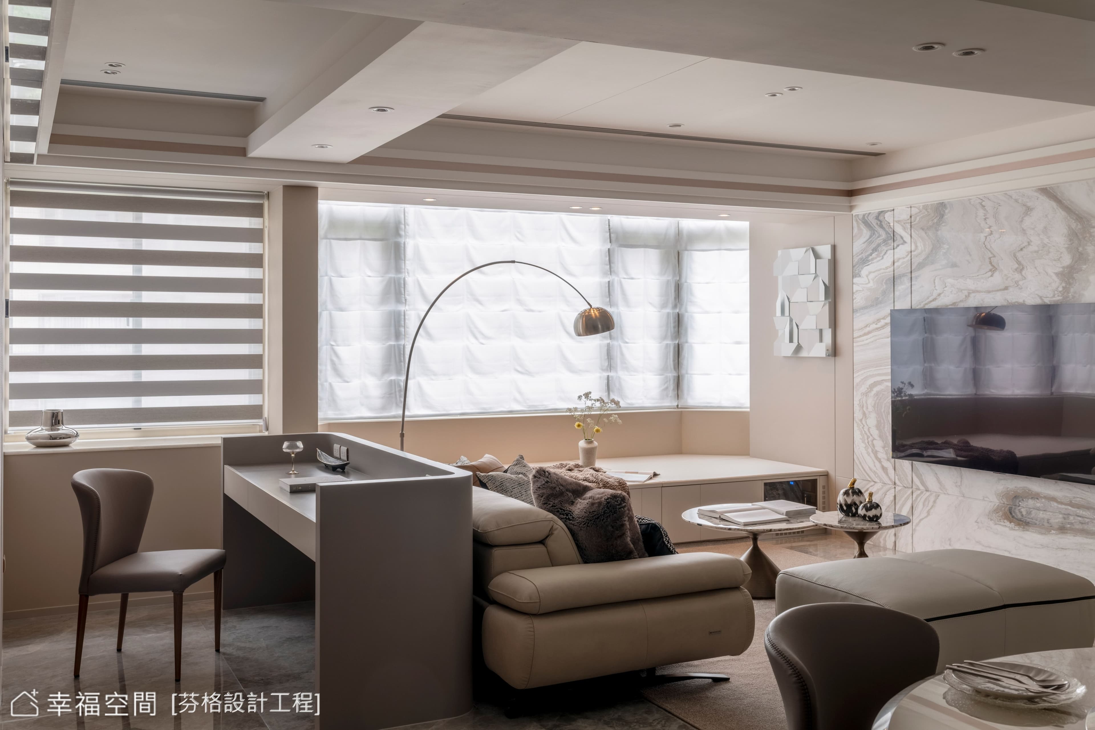 奢華風客廳大理石電視牆