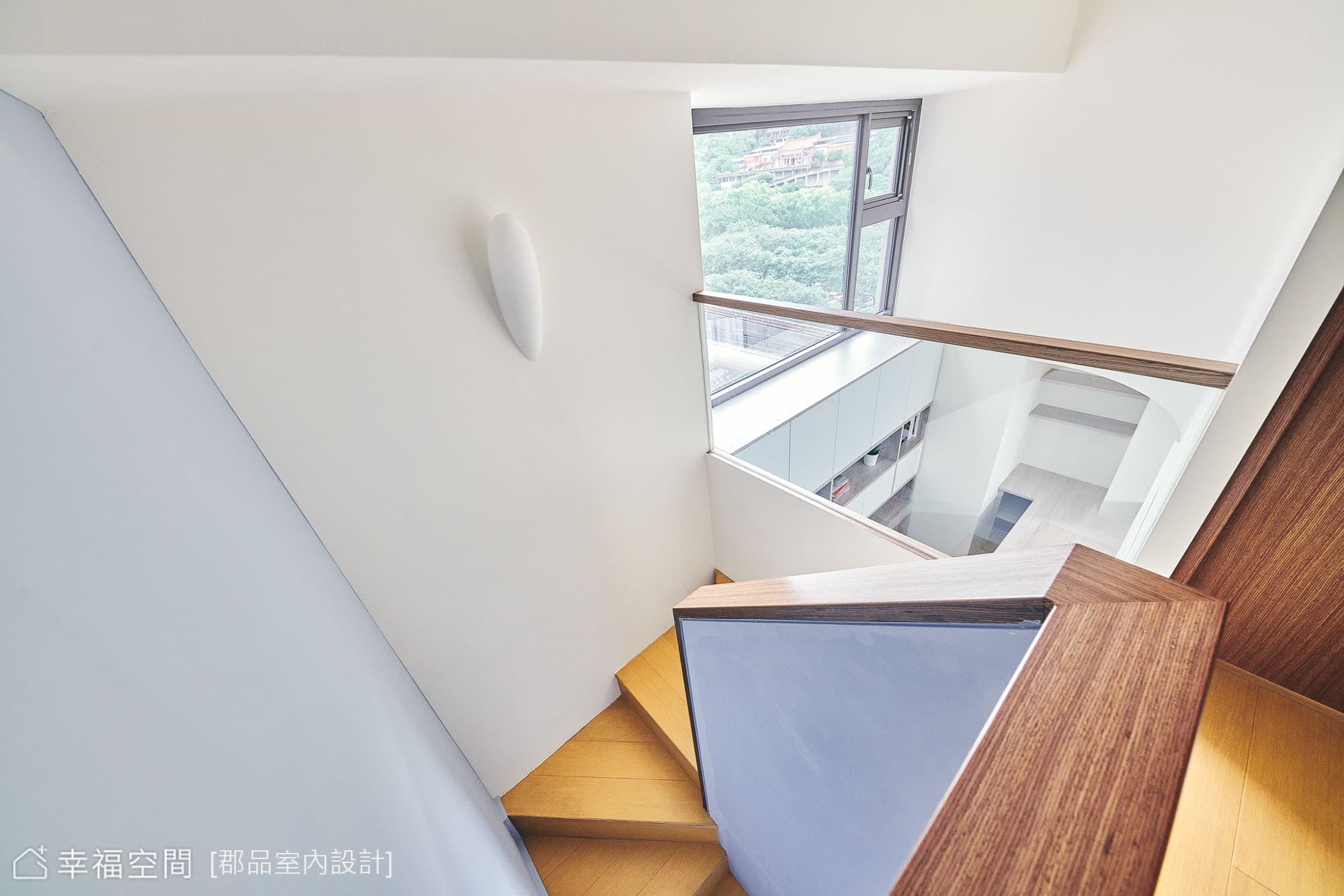 北歐風廊道木質設計