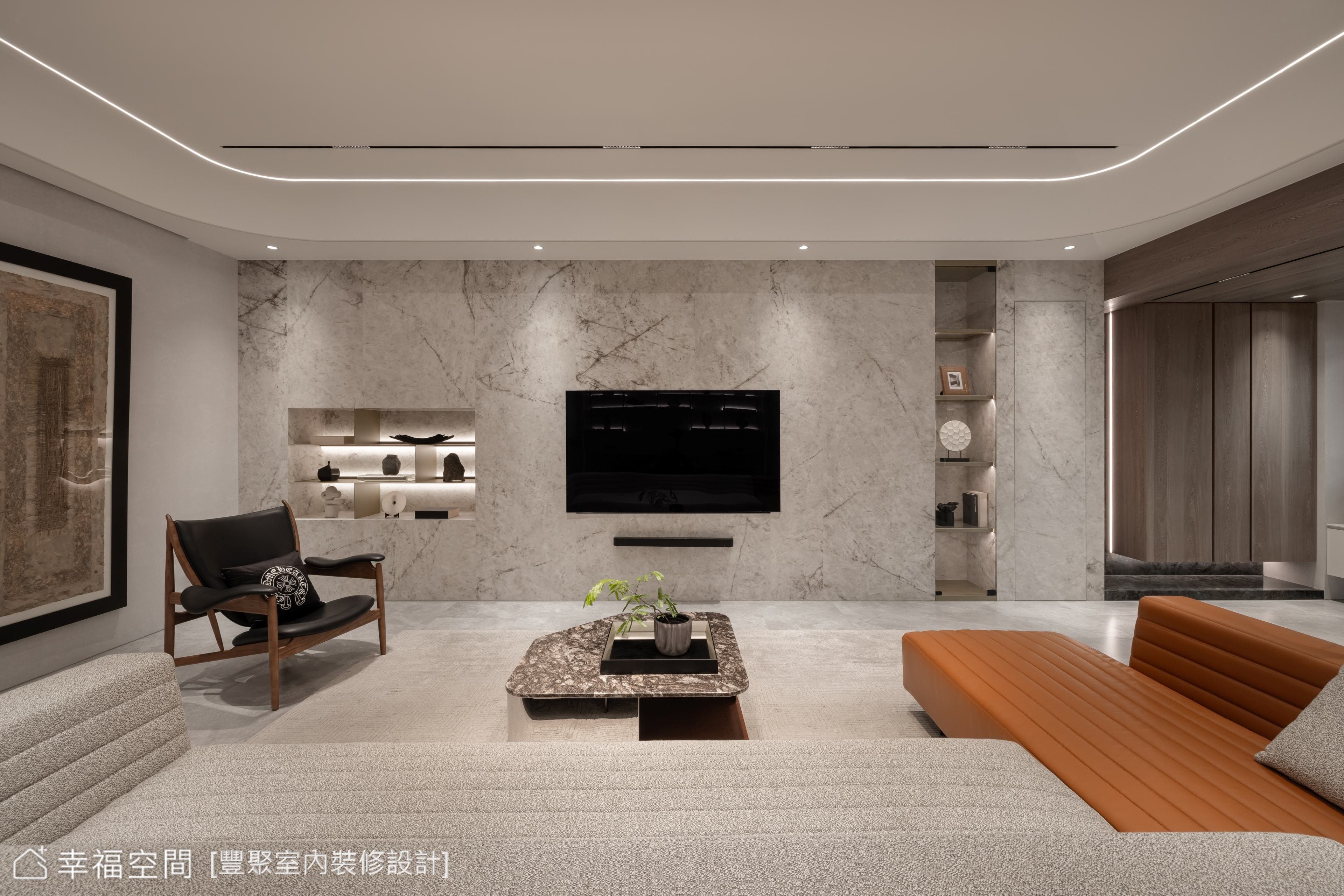 奢華風客廳石材電視牆