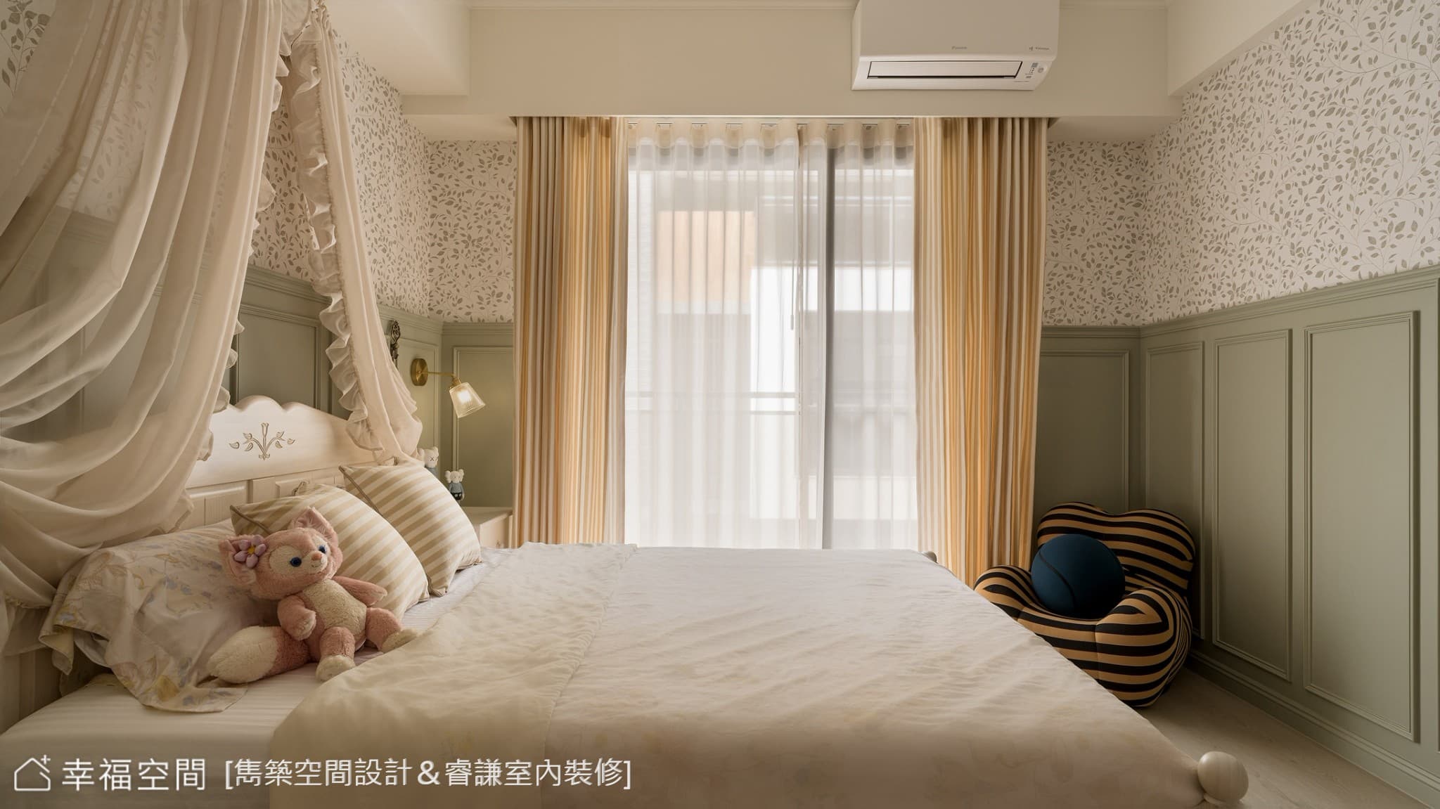 美式風臥室床頭造型