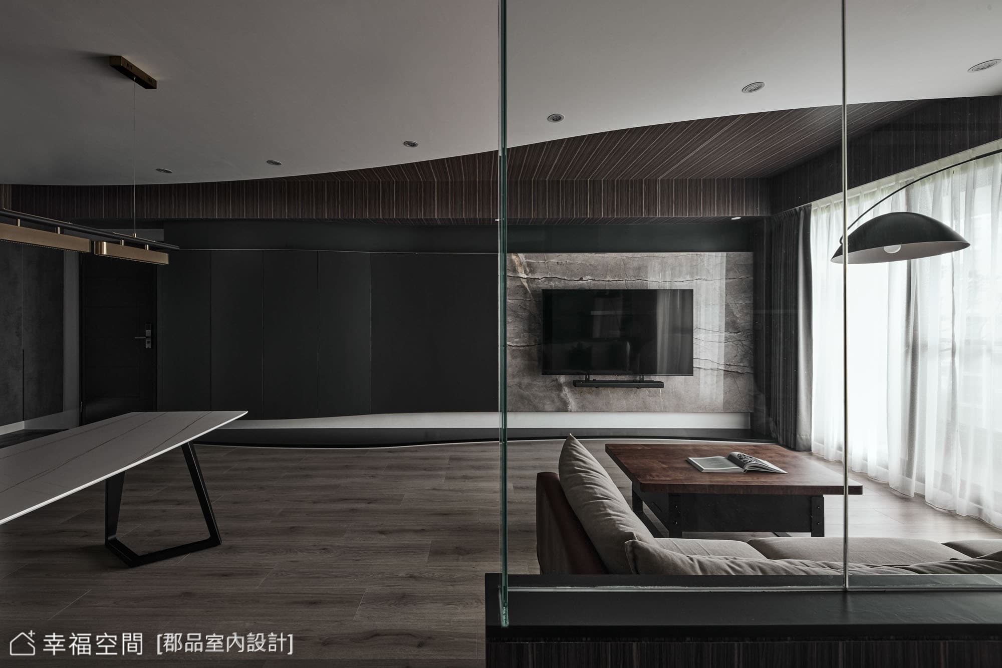 現代風客廳石材電視牆