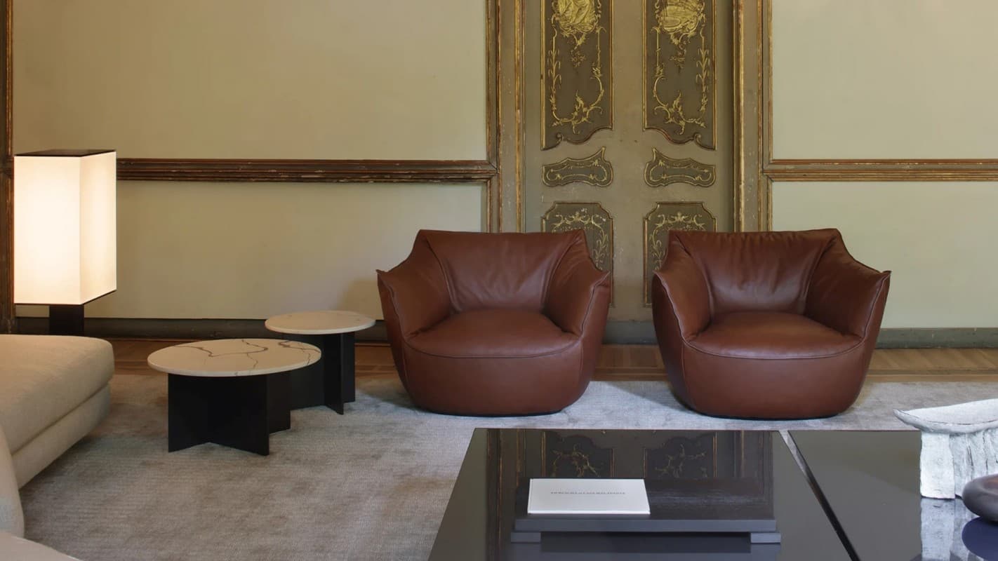 設計大師 Jean-Marie Massaud 操刀Poliform Alfred 扶手椅柔軟之姿，演繹當代奢華閒適美學