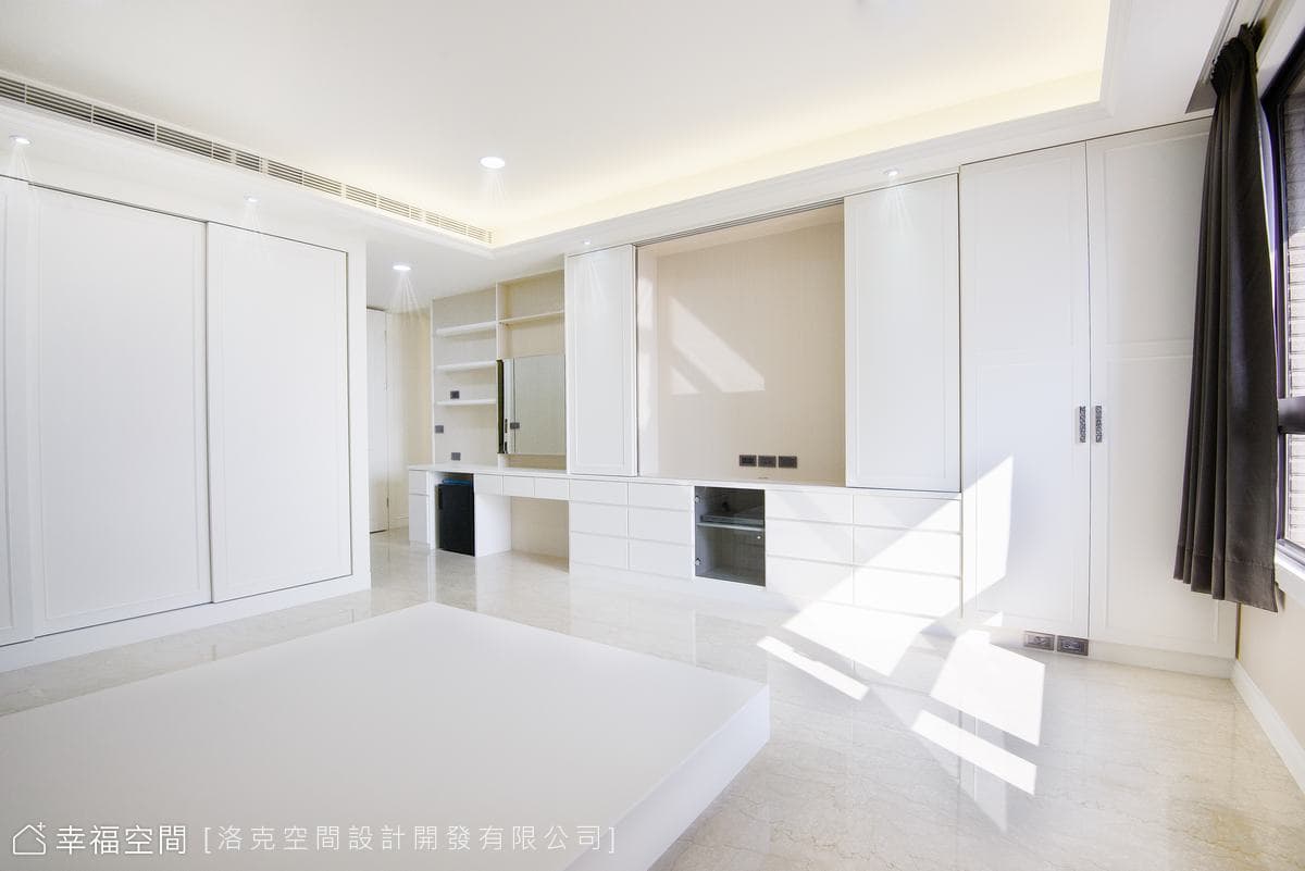以白為基底， 塑造高貴典雅的空間感