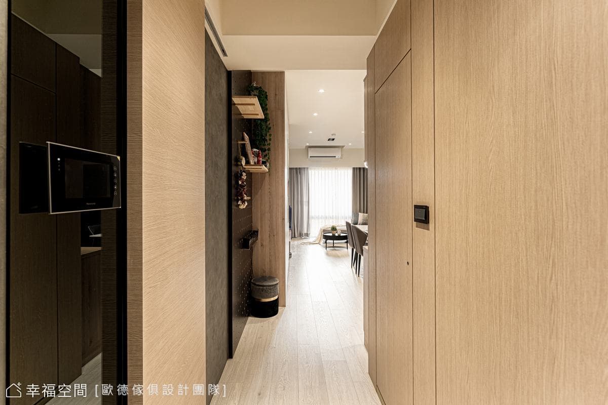 實用好收納的型男更衣室，展現公仔收藏家不凡的生活品味！｜日系混搭風｜39坪