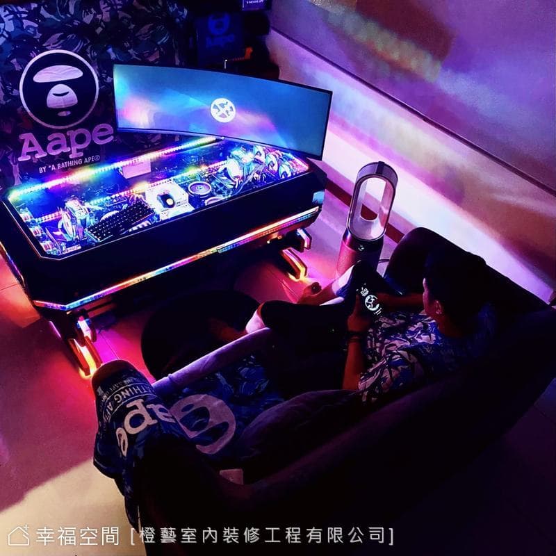 全手工客製ARGB電競桌