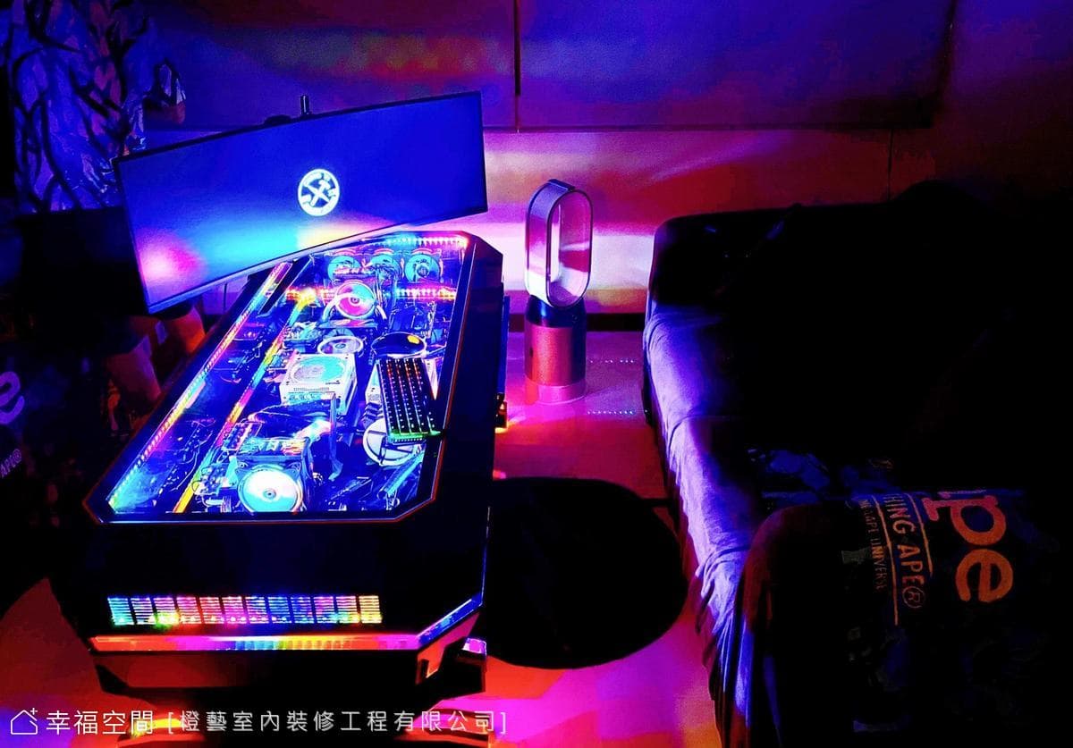 全手工客製ARGB電競桌
