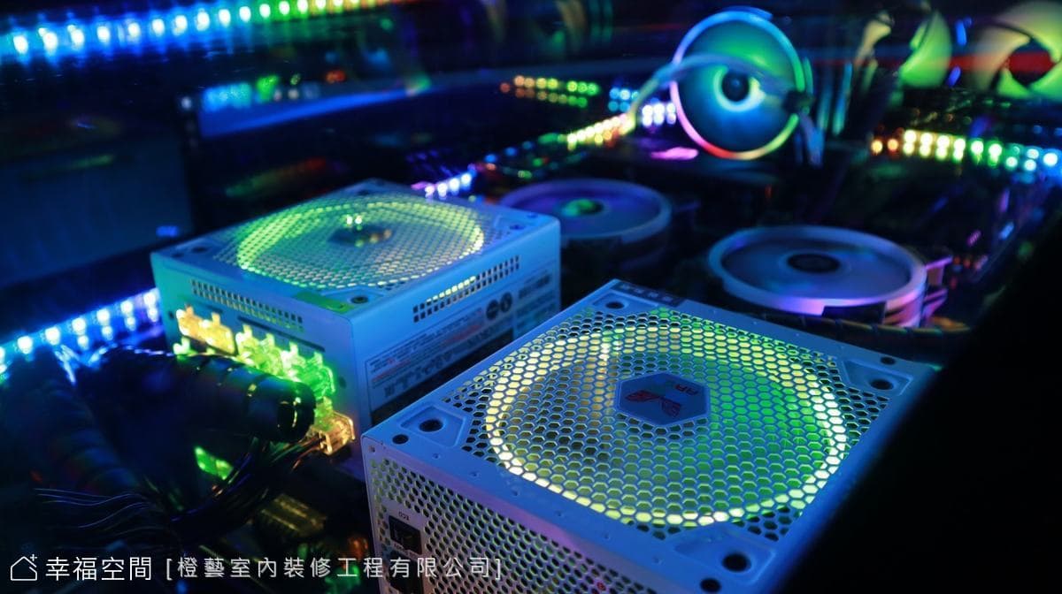 全手工客製ARGB電競桌