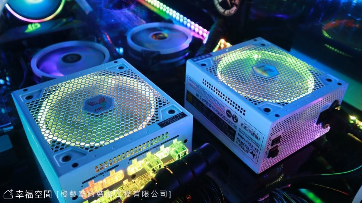 全手工客製ARGB電競桌