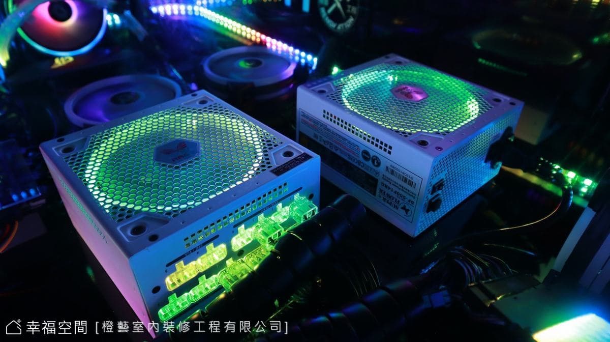 全手工客製ARGB電競桌