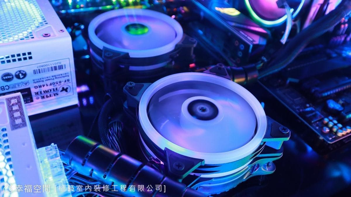 全手工客製ARGB電競桌