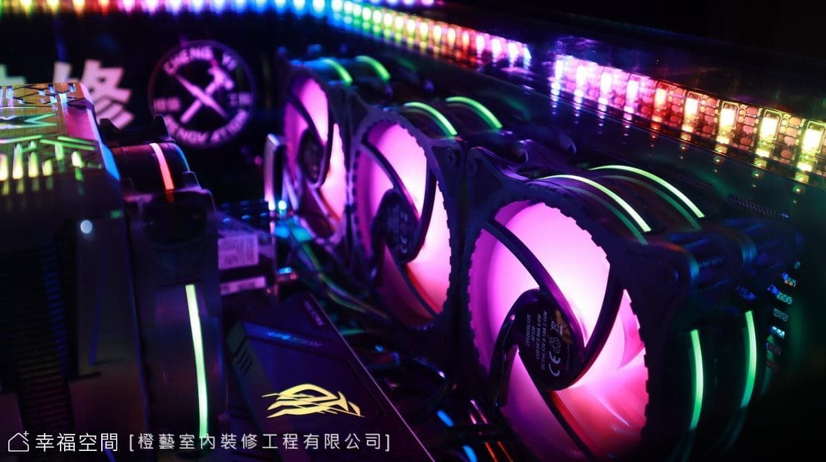 全手工客製ARGB電競桌