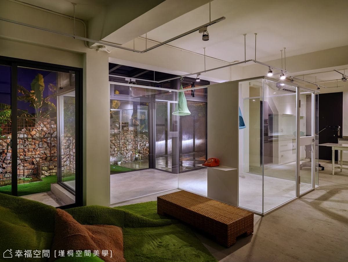 Pet Treats Studio | 現代工業風 | 42坪