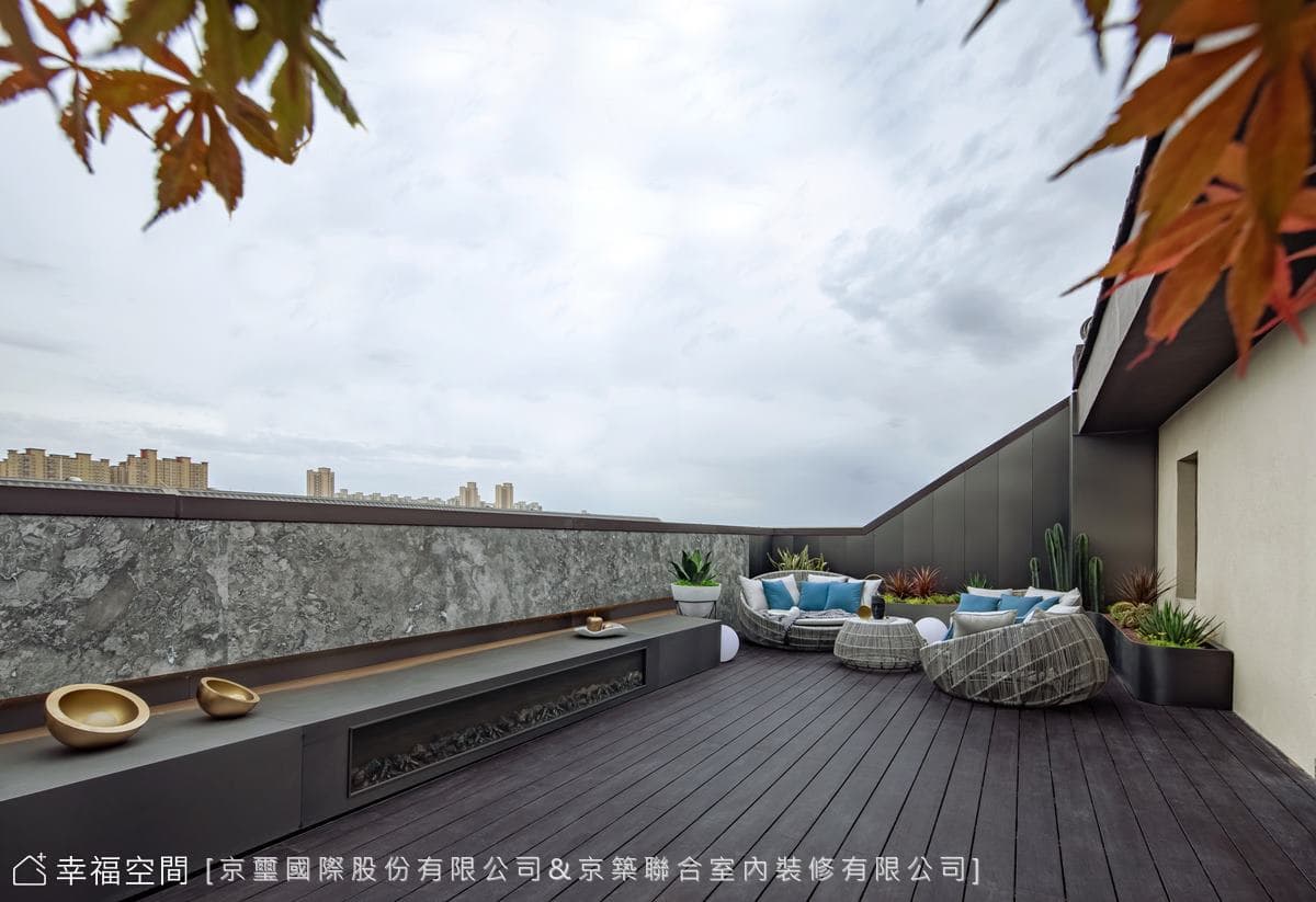 凌躍 ‧ 城市中的雙層別墅