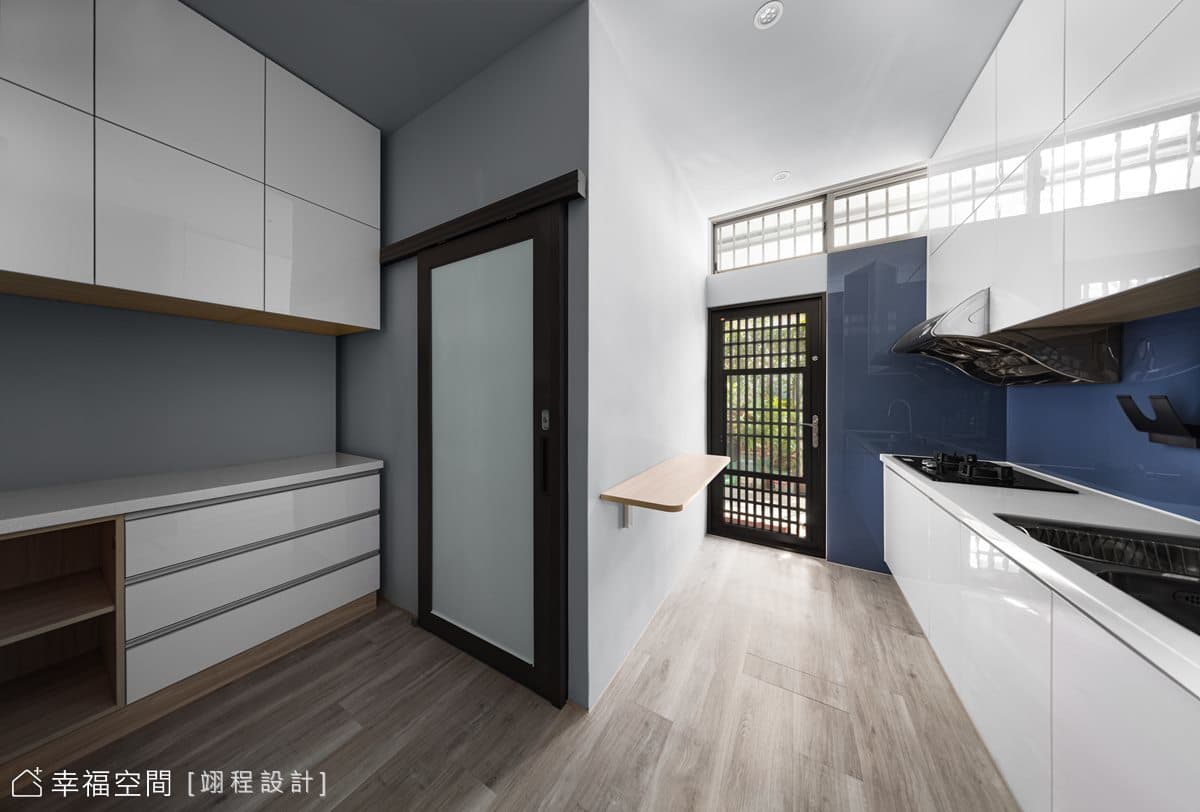 輕工業×簡約 老屋翻修煥然一新｜20坪｜1房、2廳、1衛