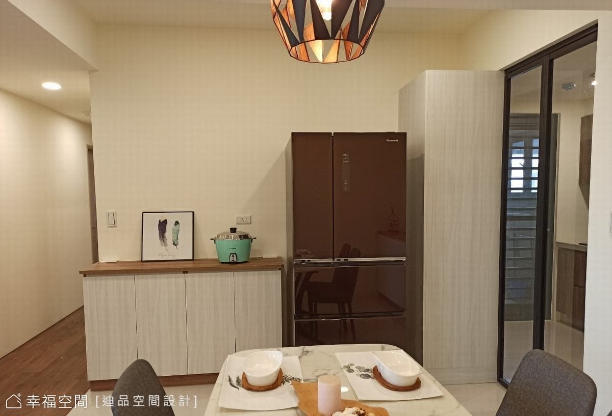 現代北歐混搭風 巧心圍塑明亮溫馨宅│24坪
