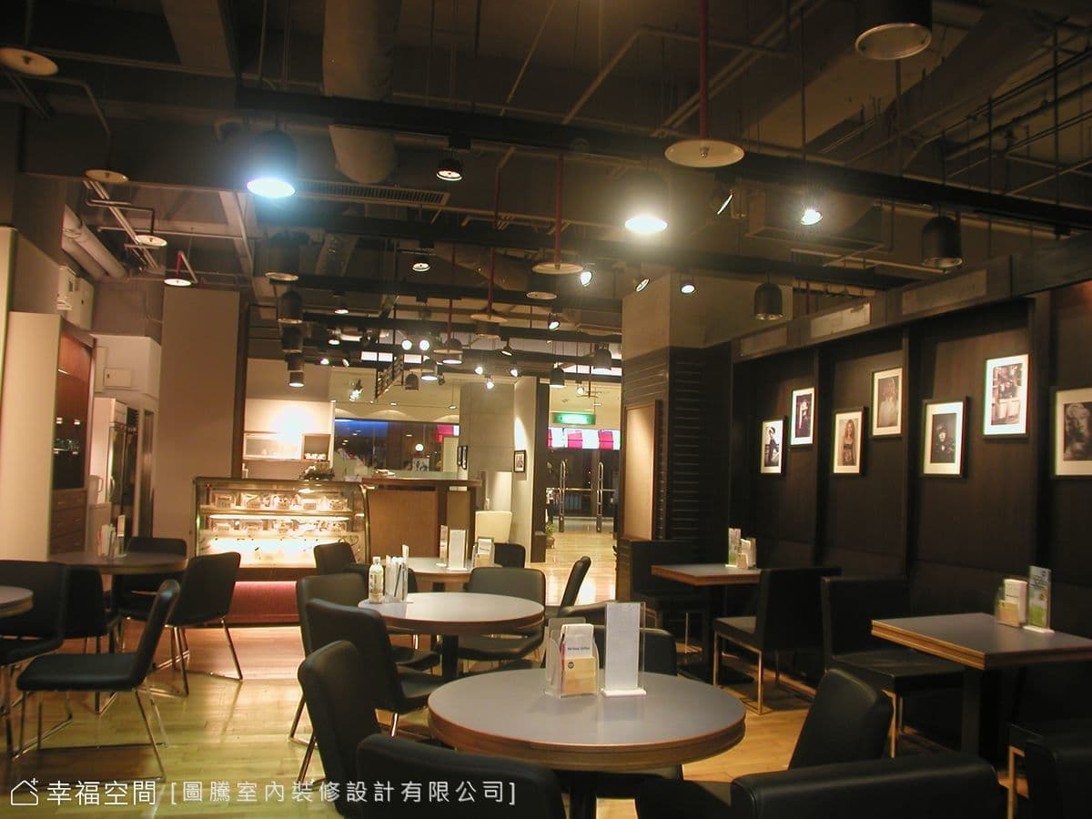 斜角7度C-誠品哈瓦那咖啡｜書香咖啡風｜50坪