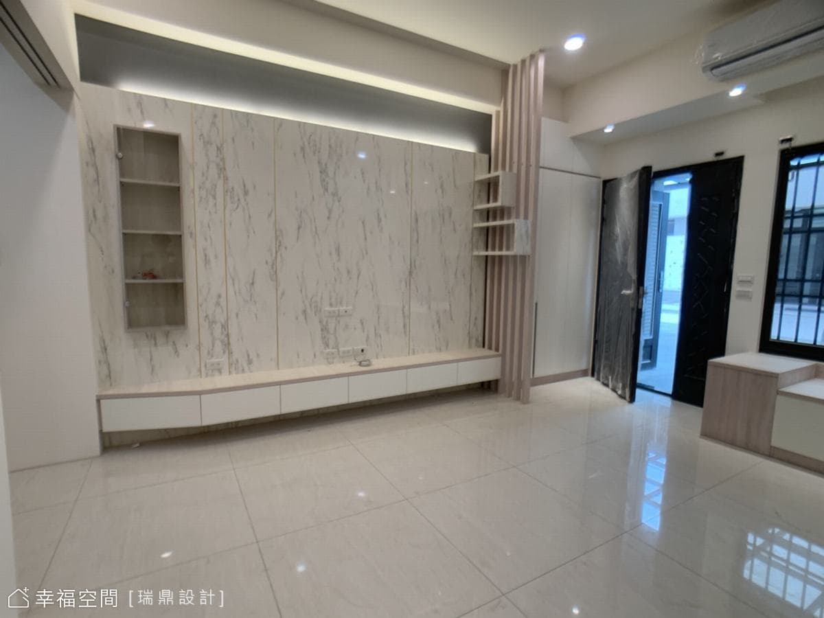明亮色調鋪敘空間底蘊 砌築舒心現代宅邸│35坪