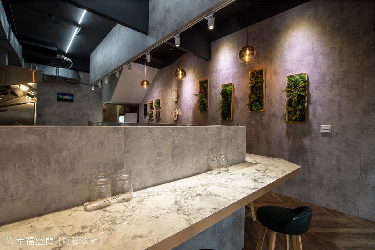 輕工業X仿清水模 Hiro’s 拉麵 台中店｜混搭風｜17坪