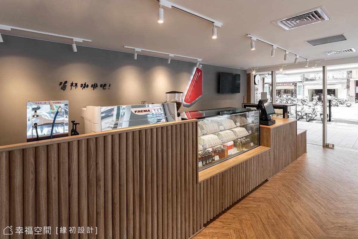 佐晨曦日光，品蒼翠光景｜洪瑞珍三明治概念店｜35坪