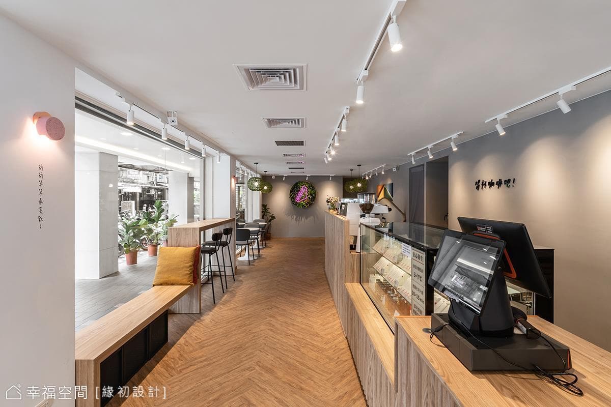 佐晨曦日光，品蒼翠光景｜洪瑞珍三明治概念店｜35坪