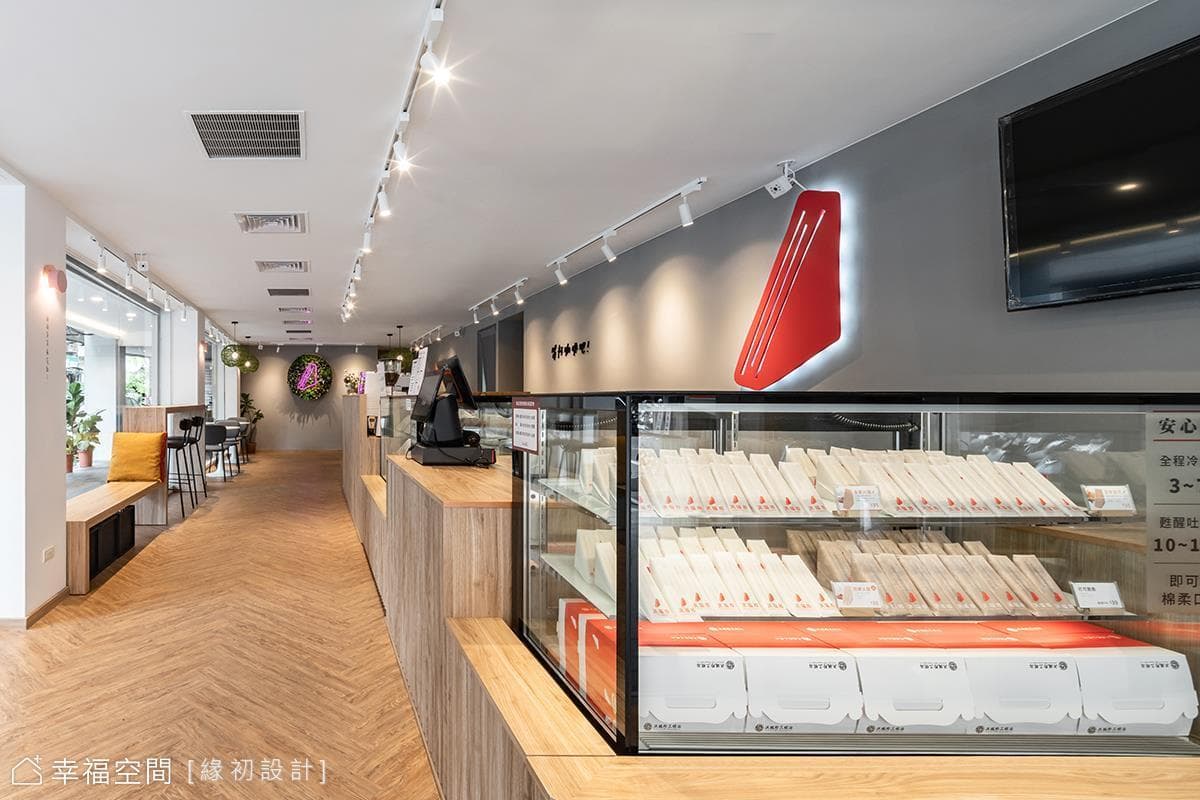 佐晨曦日光，品蒼翠光景｜洪瑞珍三明治概念店｜35坪