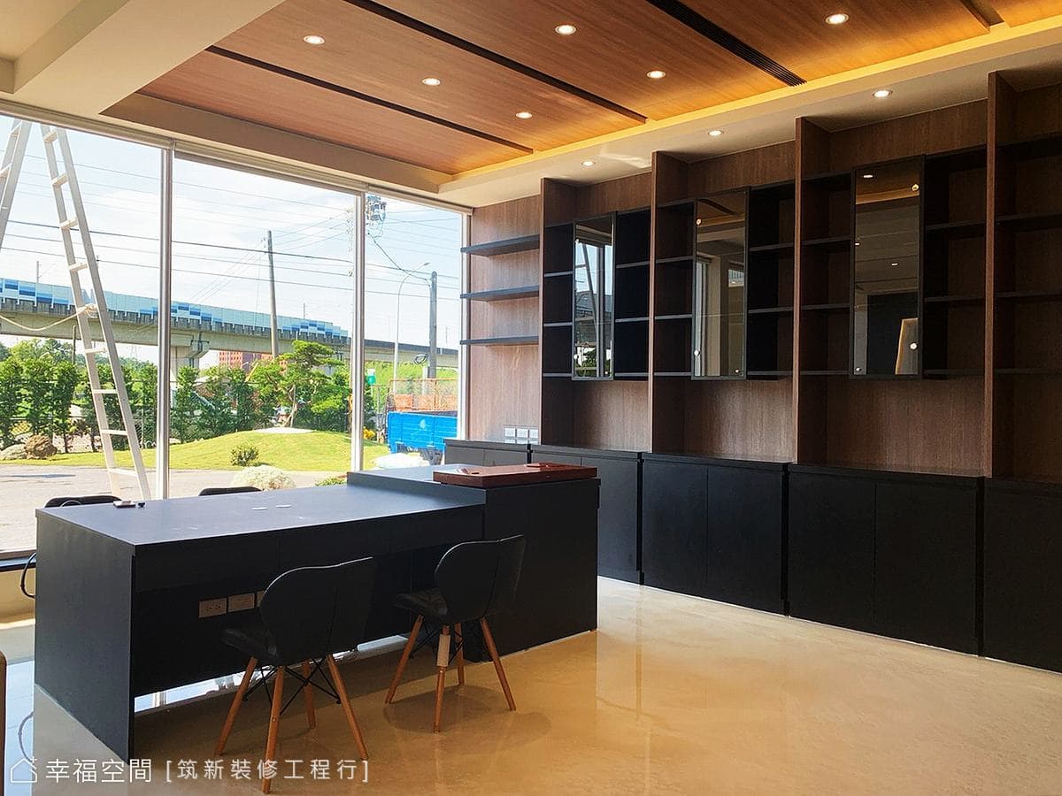 黑與白的呢喃對話｜80坪｜1房、2廳、1衛