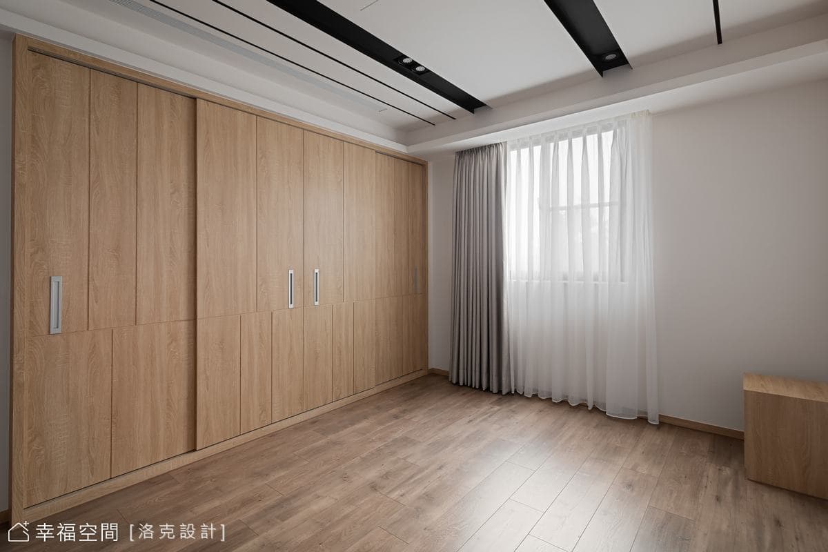 現代設計語彙×異材質拼接 打造簡約質感居所│60坪