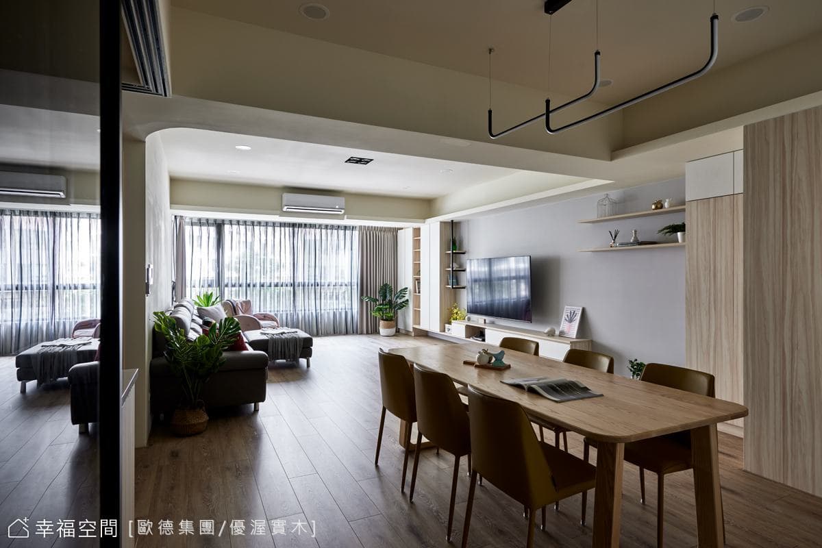 搭上Outdoor露營風！兼具「機能性」與「休閒感」的溫馨五口之家│北歐簡約風│55坪