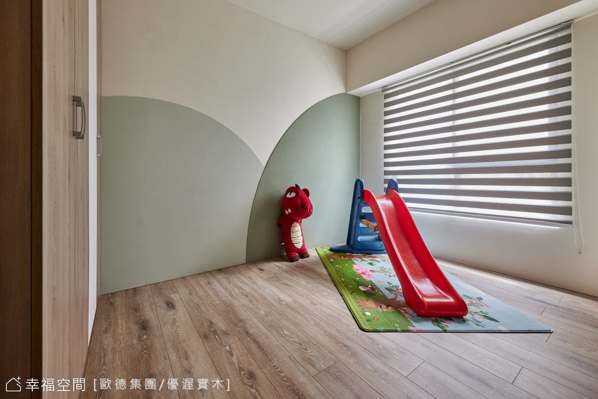 搭上Outdoor露營風！兼具「機能性」與「休閒感」的溫馨五口之家│北歐簡約風│55坪