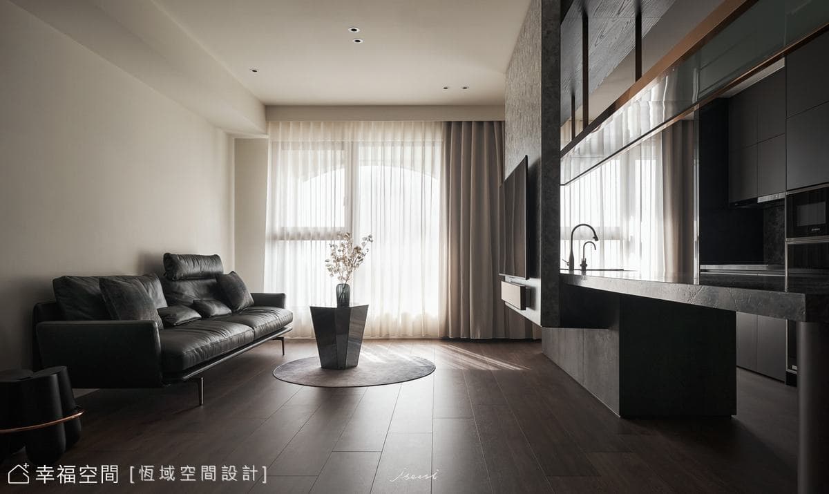 Burnt Orange - 燃橙｜迴域｜前衛風｜23 坪