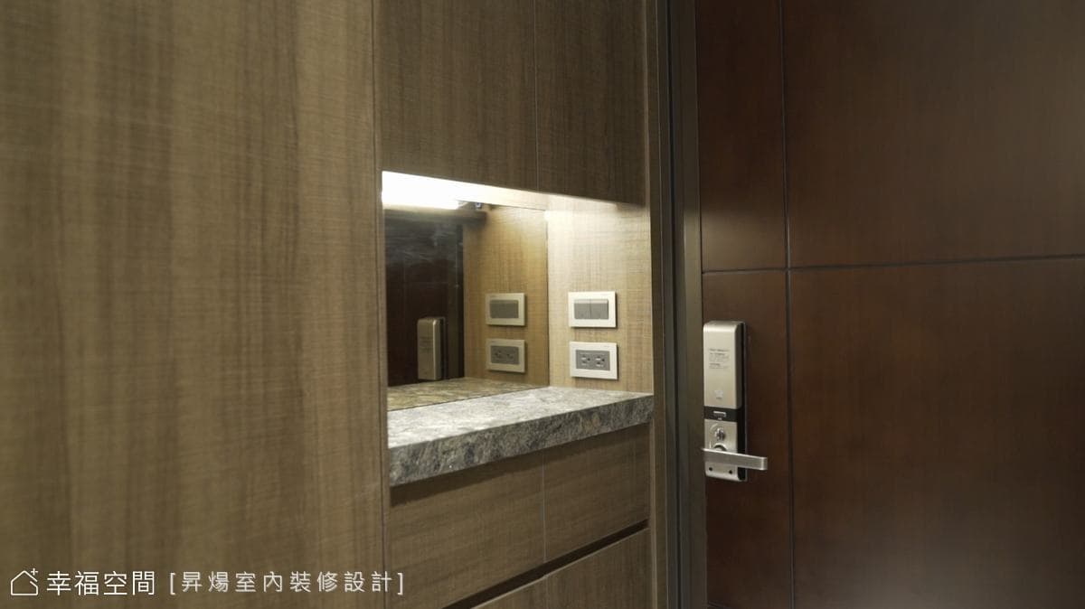 開闊空間尺度 以材質工法砌築飾舒適宅居│30坪