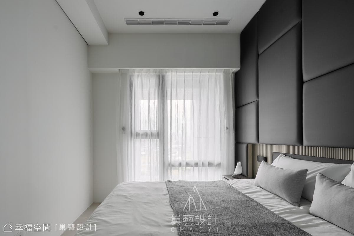 三重新濠樣。黑白城間│現代風│16坪