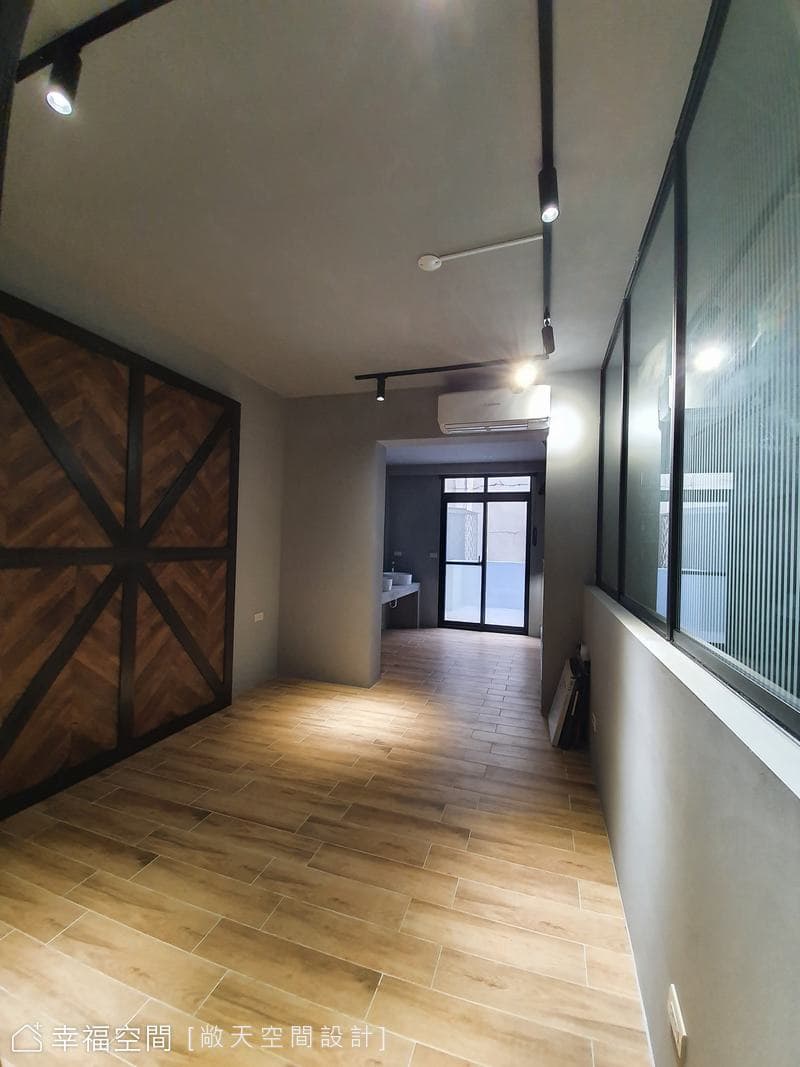 靈光與班傑明｜工業風｜80坪