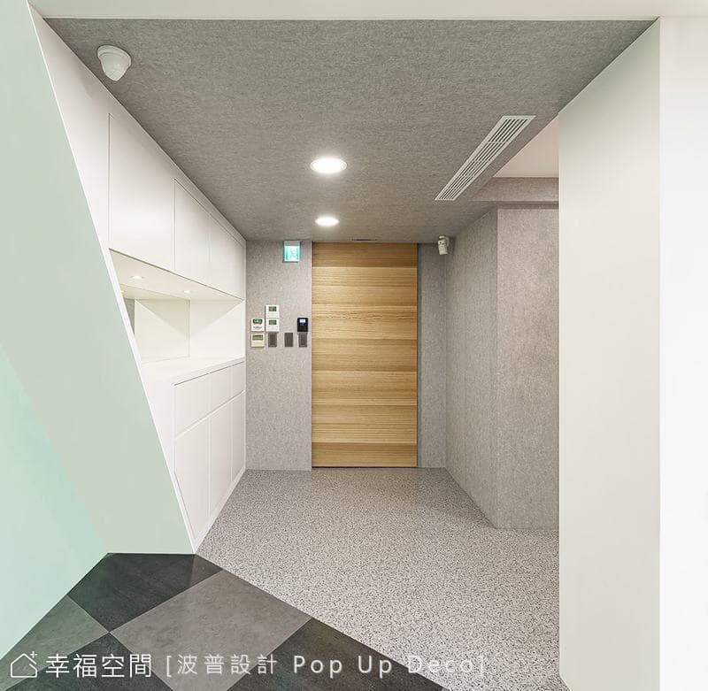 全家數位轉型辦公室｜RGB 光的遊戲｜混搭風｜43坪