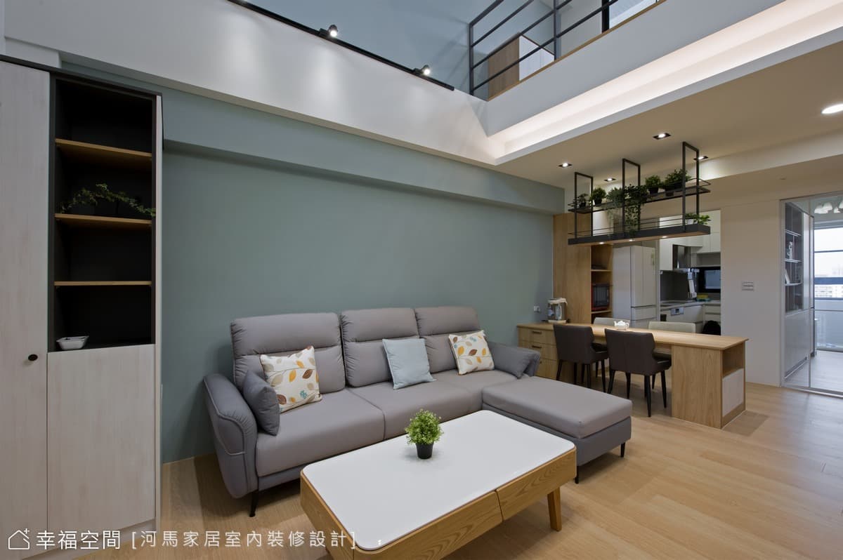 挑空六米樓中樓 老屋變身日光木質美宅│休閒多元風│50坪