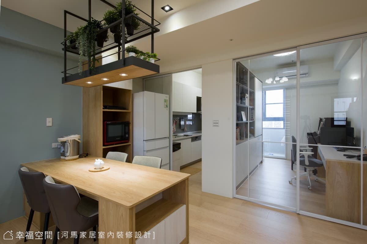 挑空六米樓中樓 老屋變身日光木質美宅│休閒多元風│50坪