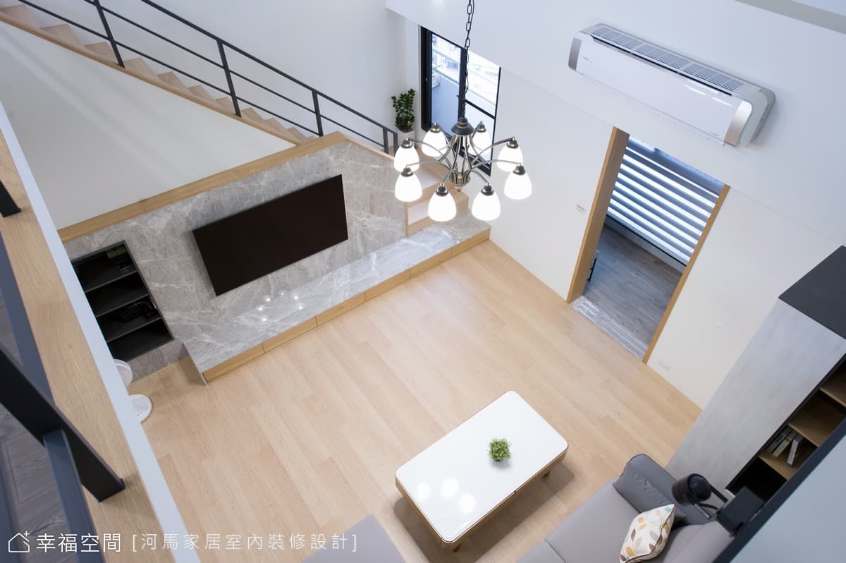 挑空六米樓中樓 老屋變身日光木質美宅│休閒多元風│50坪