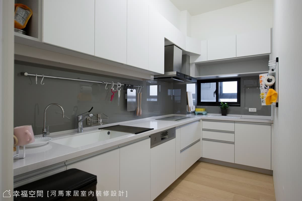 挑空六米樓中樓 老屋變身日光木質美宅│休閒多元風│50坪