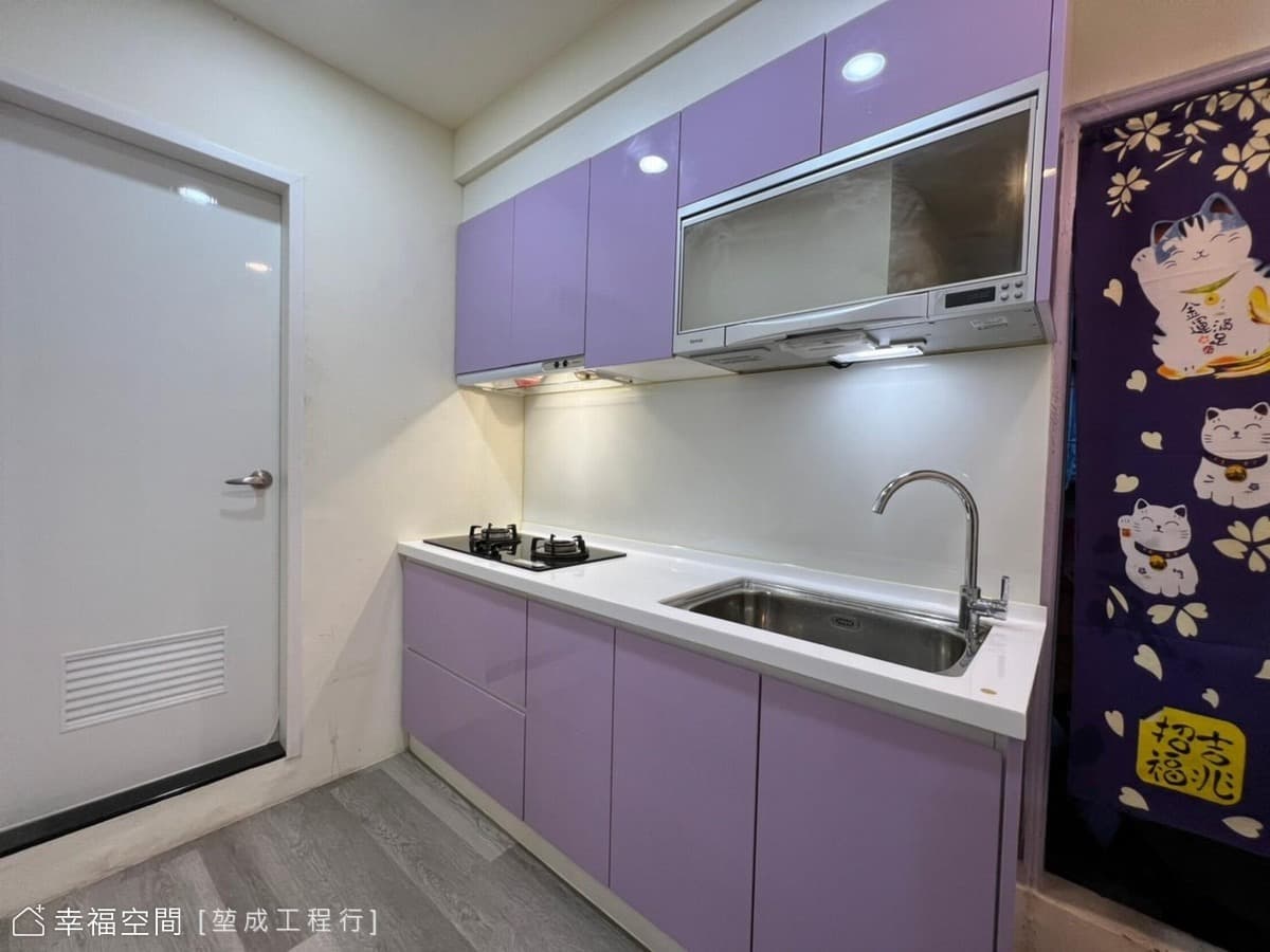 老屋翻新重整空間坪效 特殊配色增添空間活潑度│  休閒多元│25坪