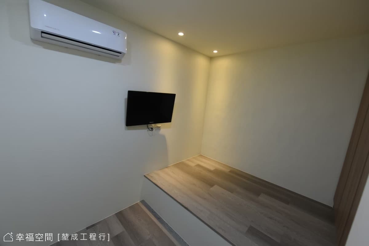 老屋翻新重整空間坪效 特殊配色增添空間活潑度│  休閒多元│25坪
