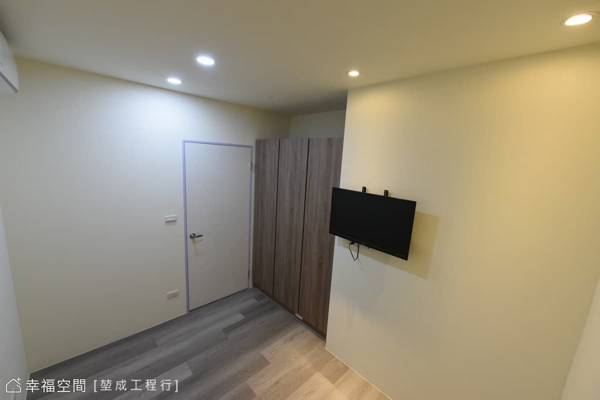 老屋翻新重整空間坪效 特殊配色增添空間活潑度│  休閒多元│25坪
