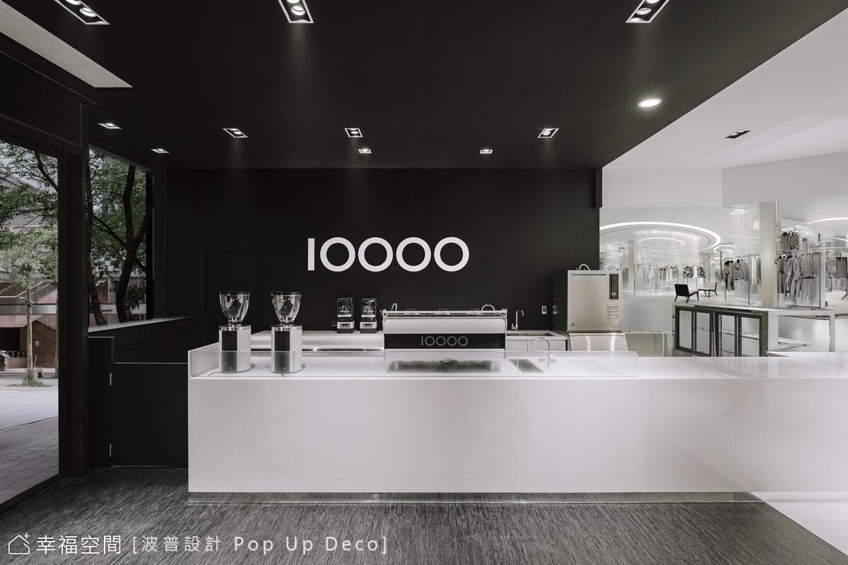 Ten Thousand Coffee|黑白|27坪