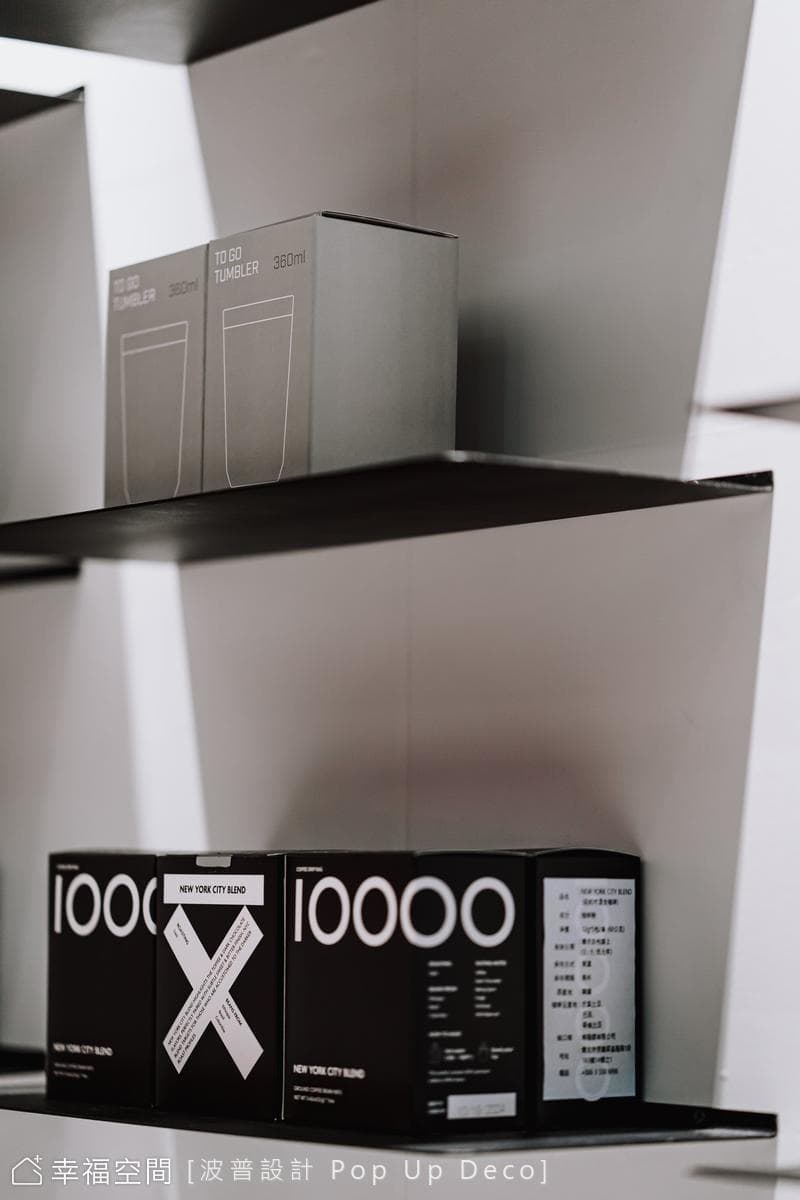 Ten Thousand Coffee|黑白|27坪
