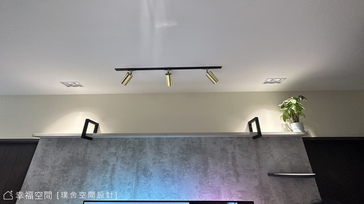 灰白黑維度於有限空間中形塑現代敞闊氛圍│18坪