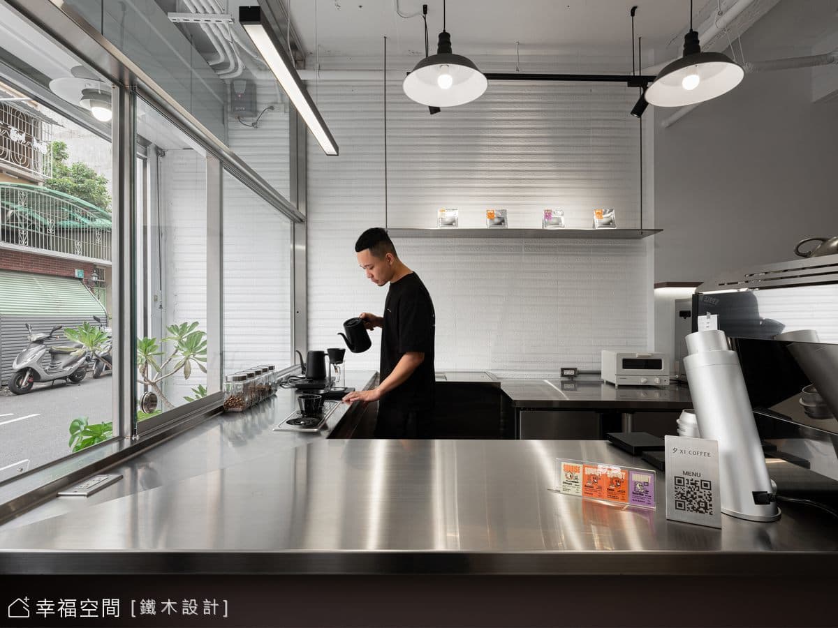 清透的夕咖啡廳|工業風|18坪