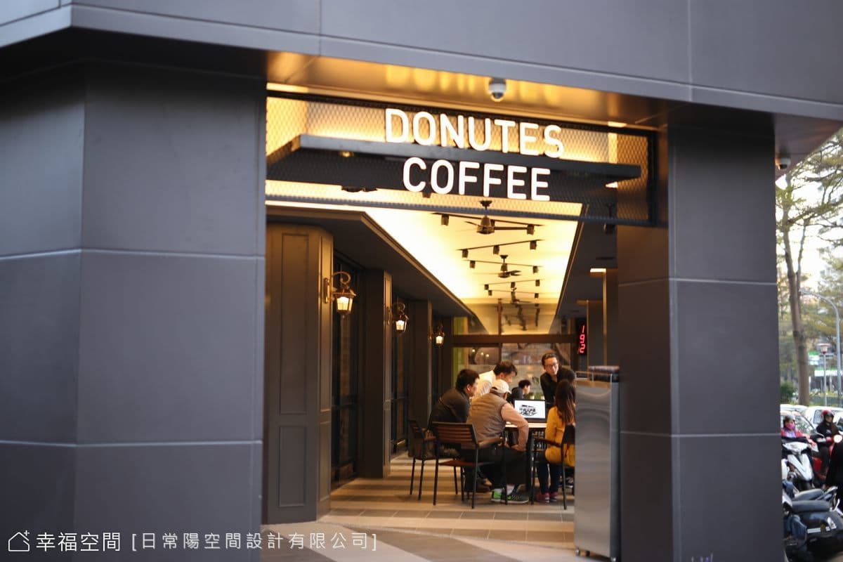 黑調摩登 CAFE|工業風|60坪