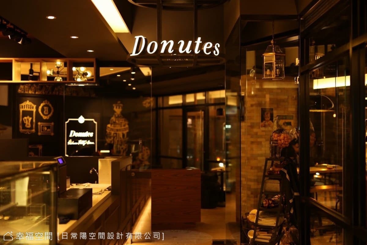 黑調摩登 CAFE|工業風|60坪