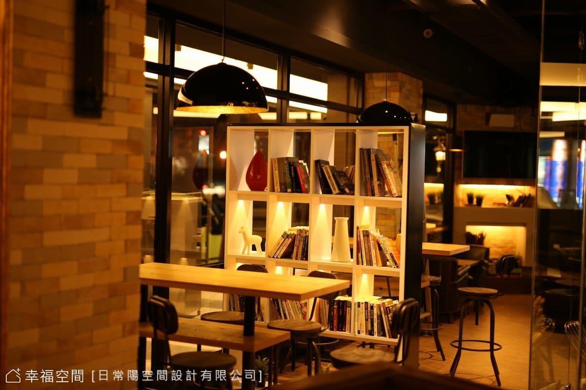 黑調摩登 CAFE|工業風|60坪