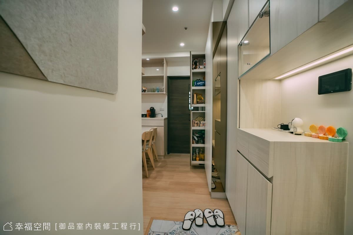 迎海風輕拂 構築現代簡約北歐清新宅 │17坪