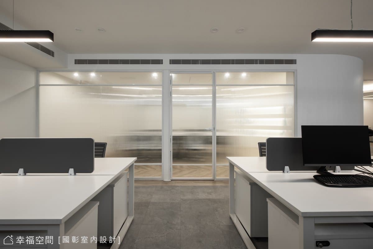 現代質簡辦公場域│60坪
